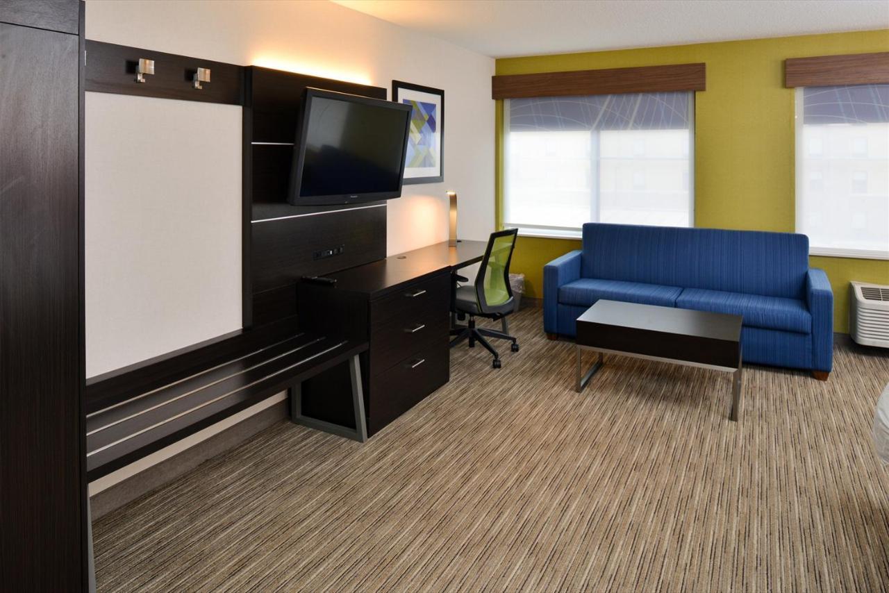 Holiday Inn Express Wixom By Ihg Dış mekan fotoğraf