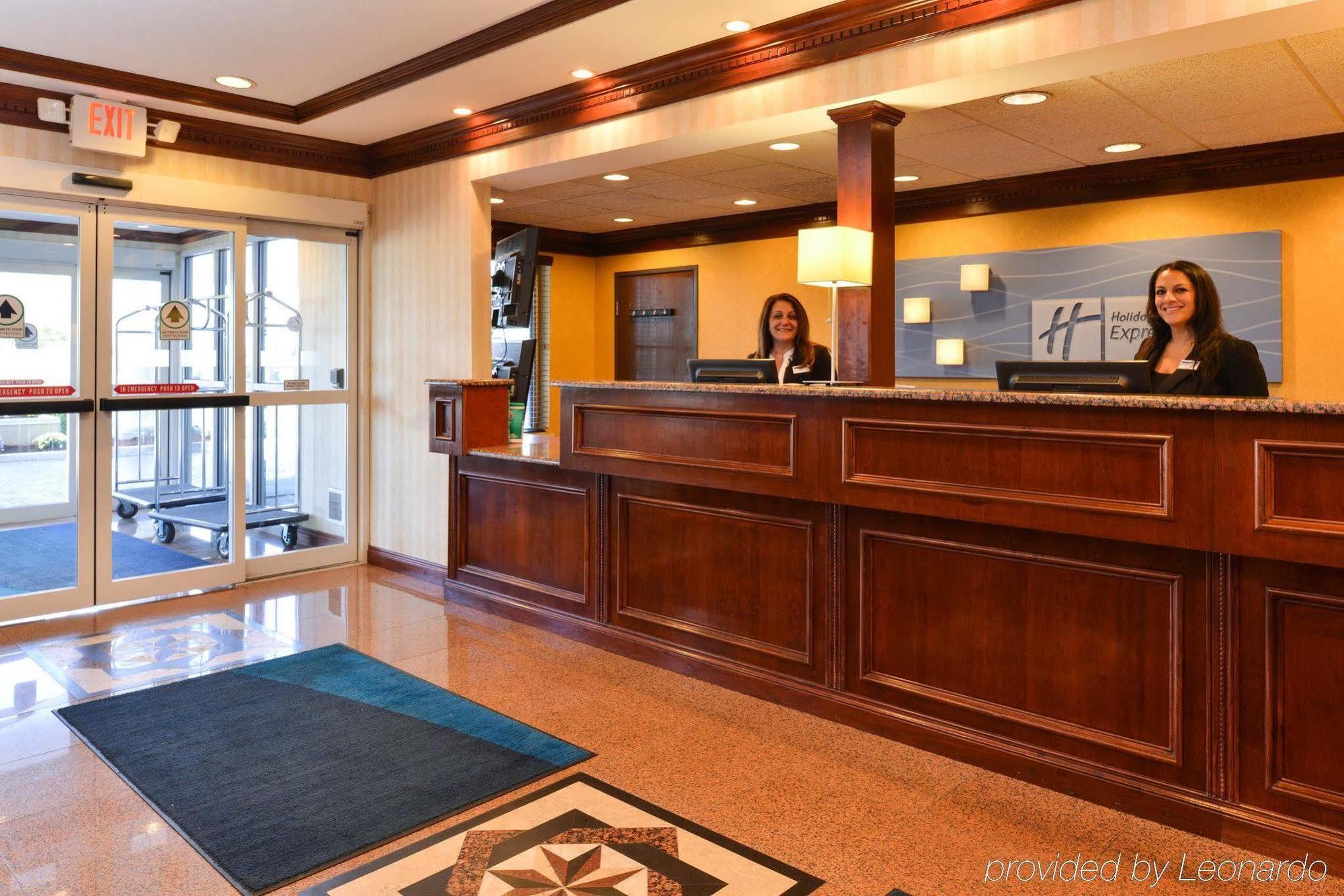 Holiday Inn Express Wixom By Ihg Dış mekan fotoğraf