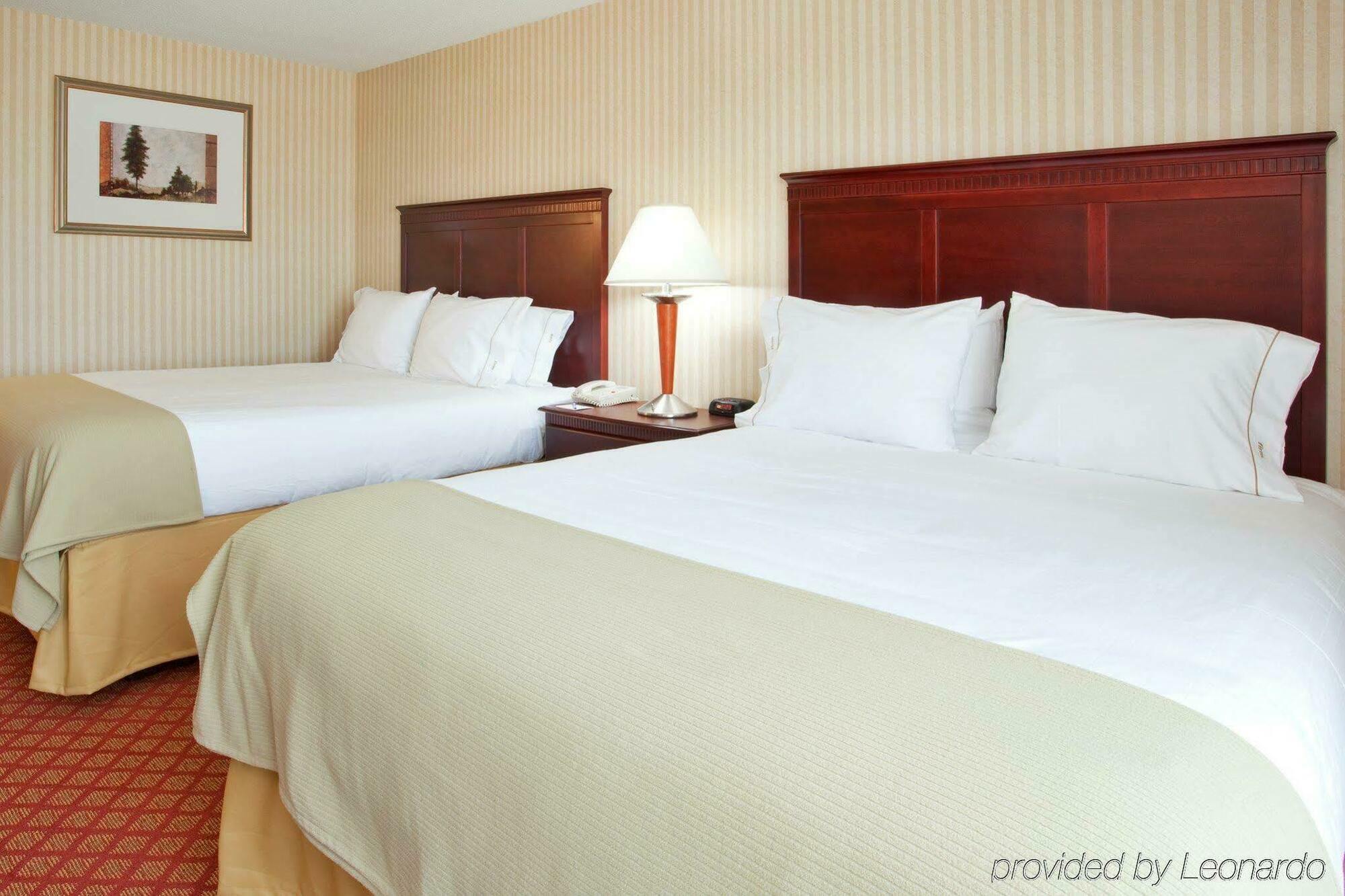 Holiday Inn Express Wixom By Ihg Dış mekan fotoğraf
